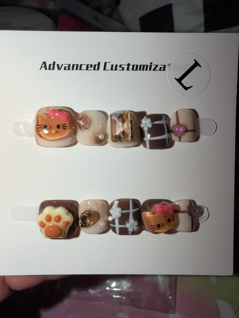 Cute Cat Paw Press-On Toenails in Cream and Brown
